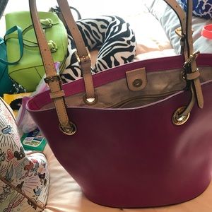 Michael Kors Fuchsia Medium Jet Set Tote